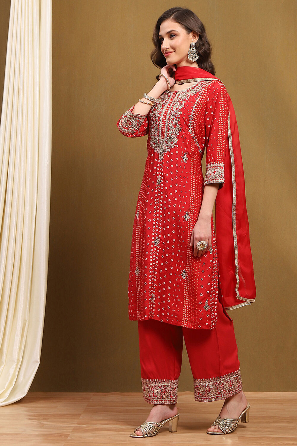 Red Modal Printed Festive Straight Suit Set image number 3