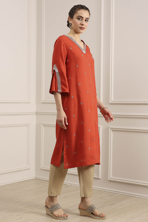 Orange Embroidered Straight Kurta image number 4