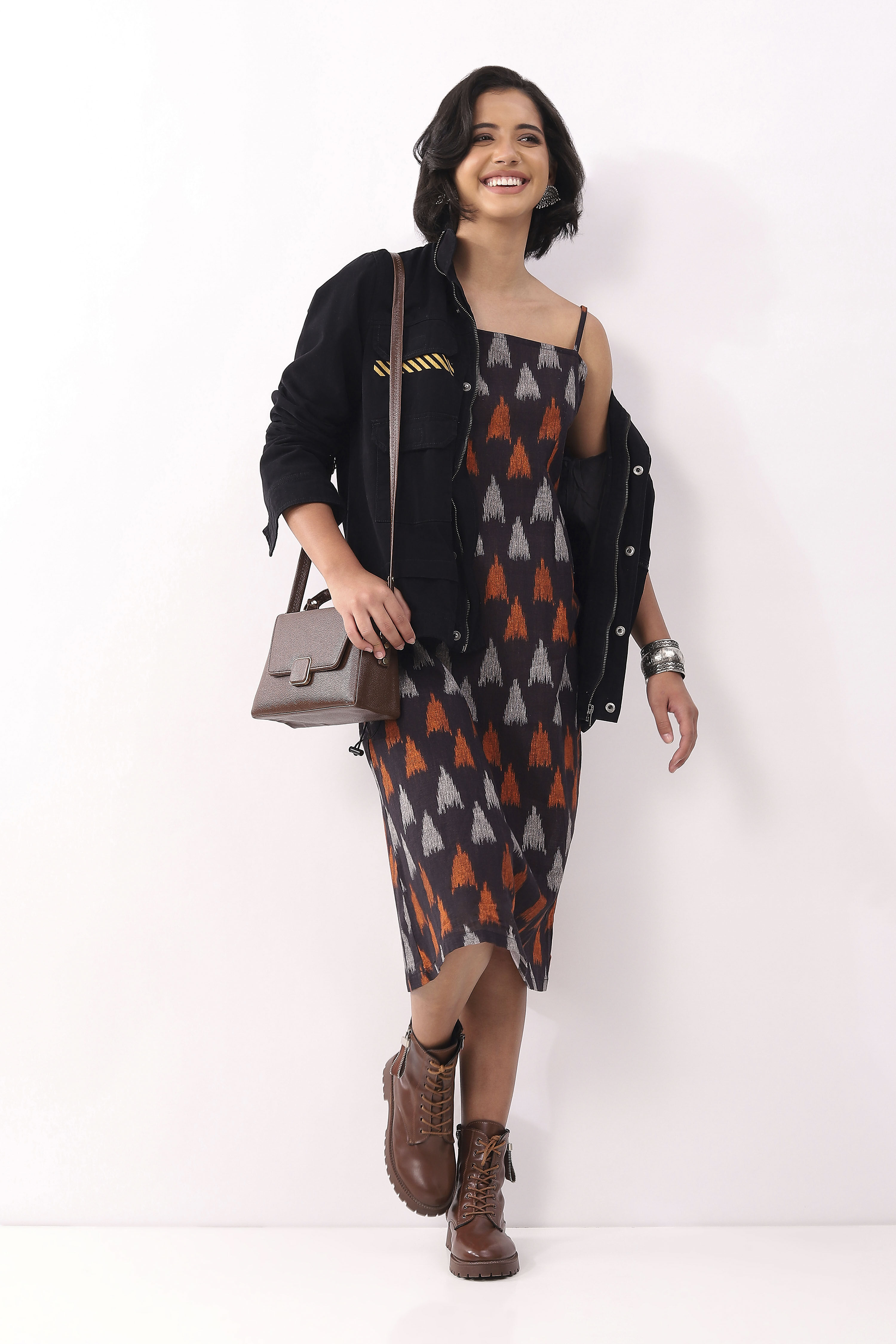 Black Cotton Abstract Printed Strappy Midi Dress image number 0