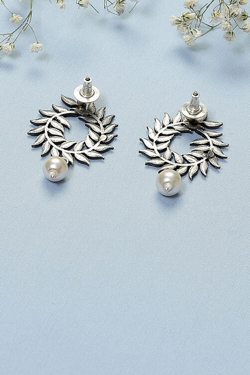 Silver Oxidised Studs image number 2