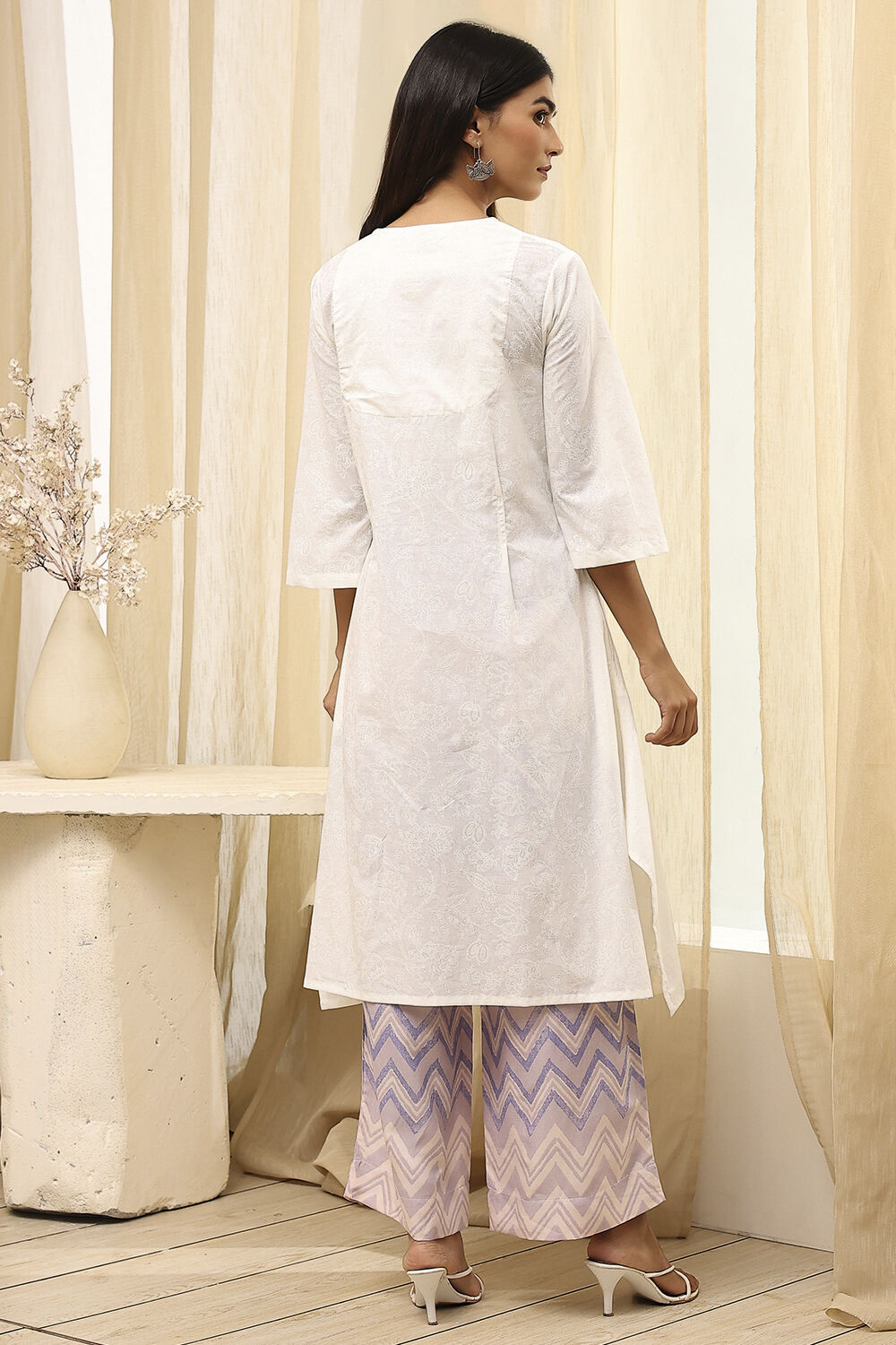 Blue and White Cotton Straight Suit Set image number 5