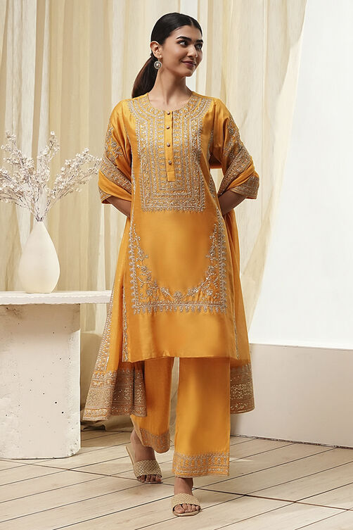 Ochre Yellow Cotton Silk Straight Suit Set image number 8