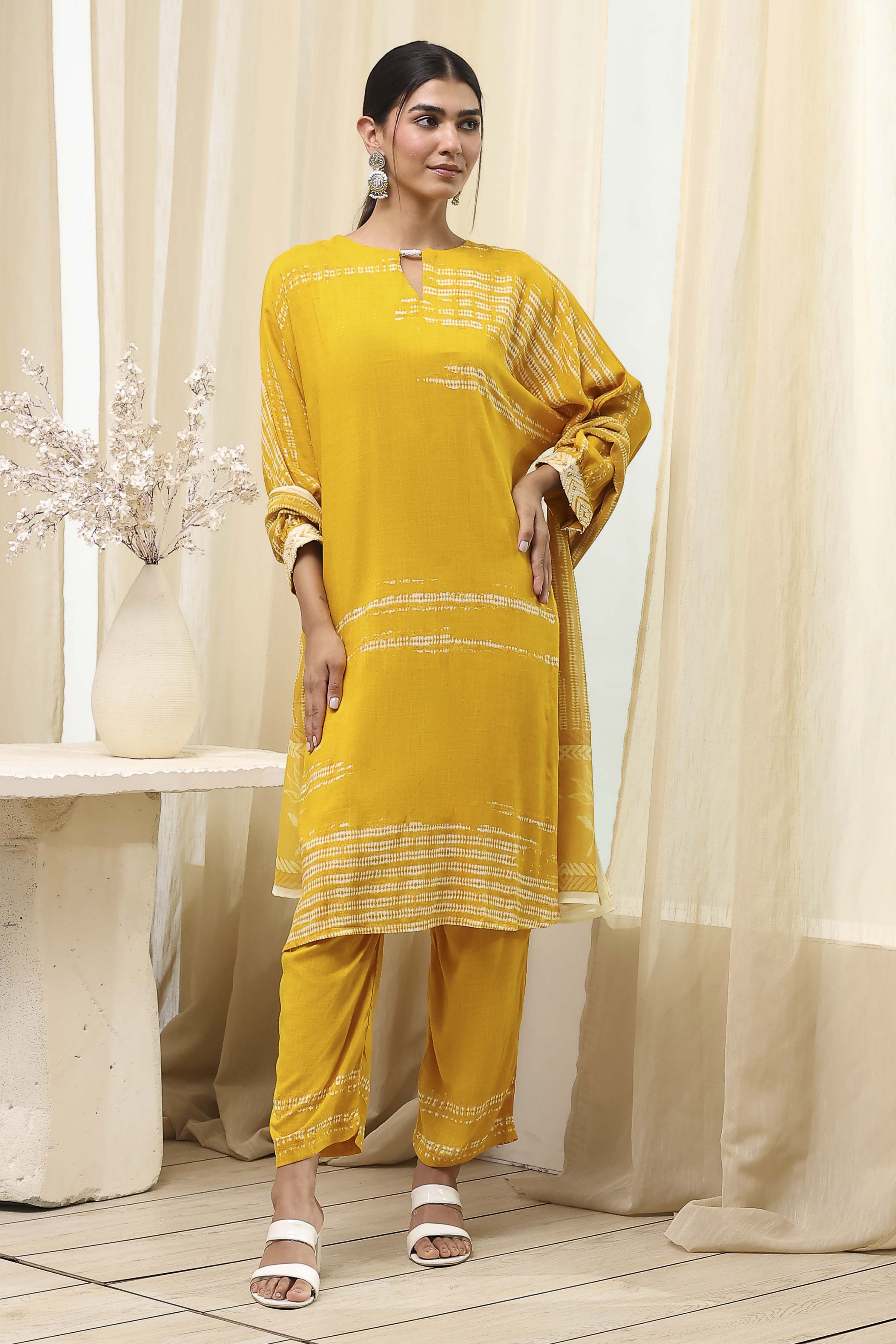 Mustard Yellow Printed Straight Suit Set image number 6