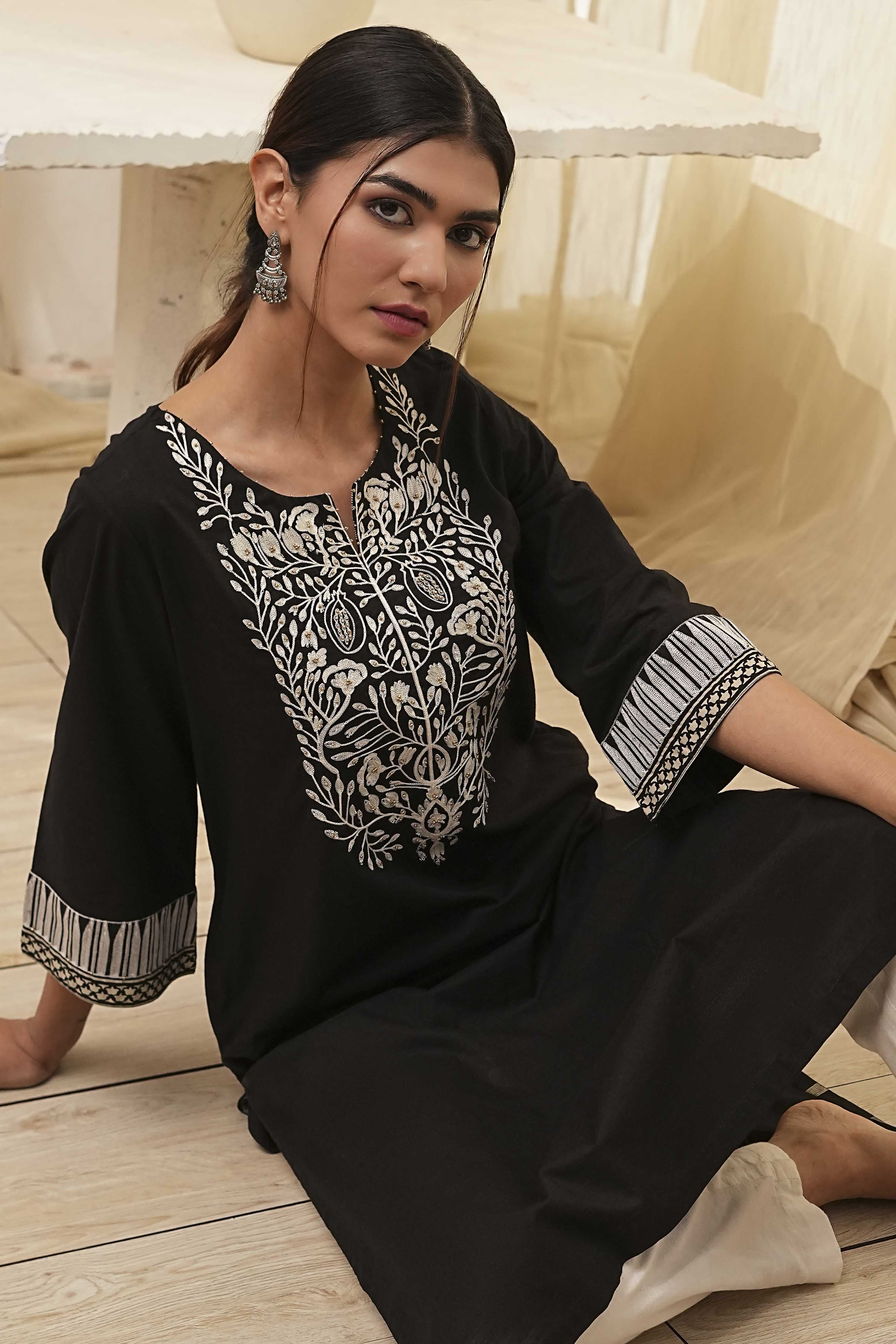 Black Pure Cotton Embroidered Straight Kurta image number 6