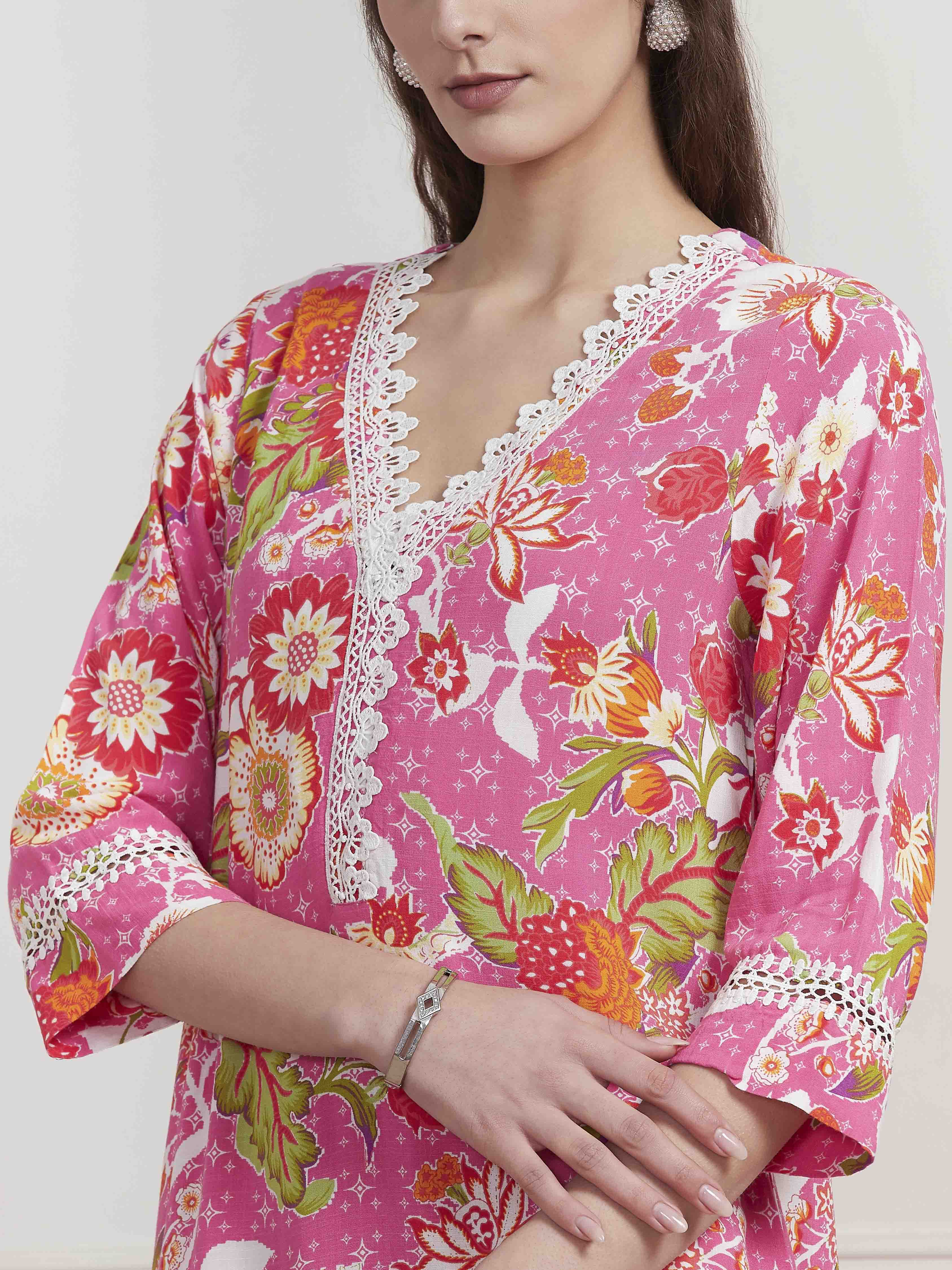Yellow Floral Printed Straight Kurta image number 1