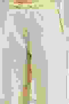 Ivory Textured Straight Kurta Pants Set image number 2