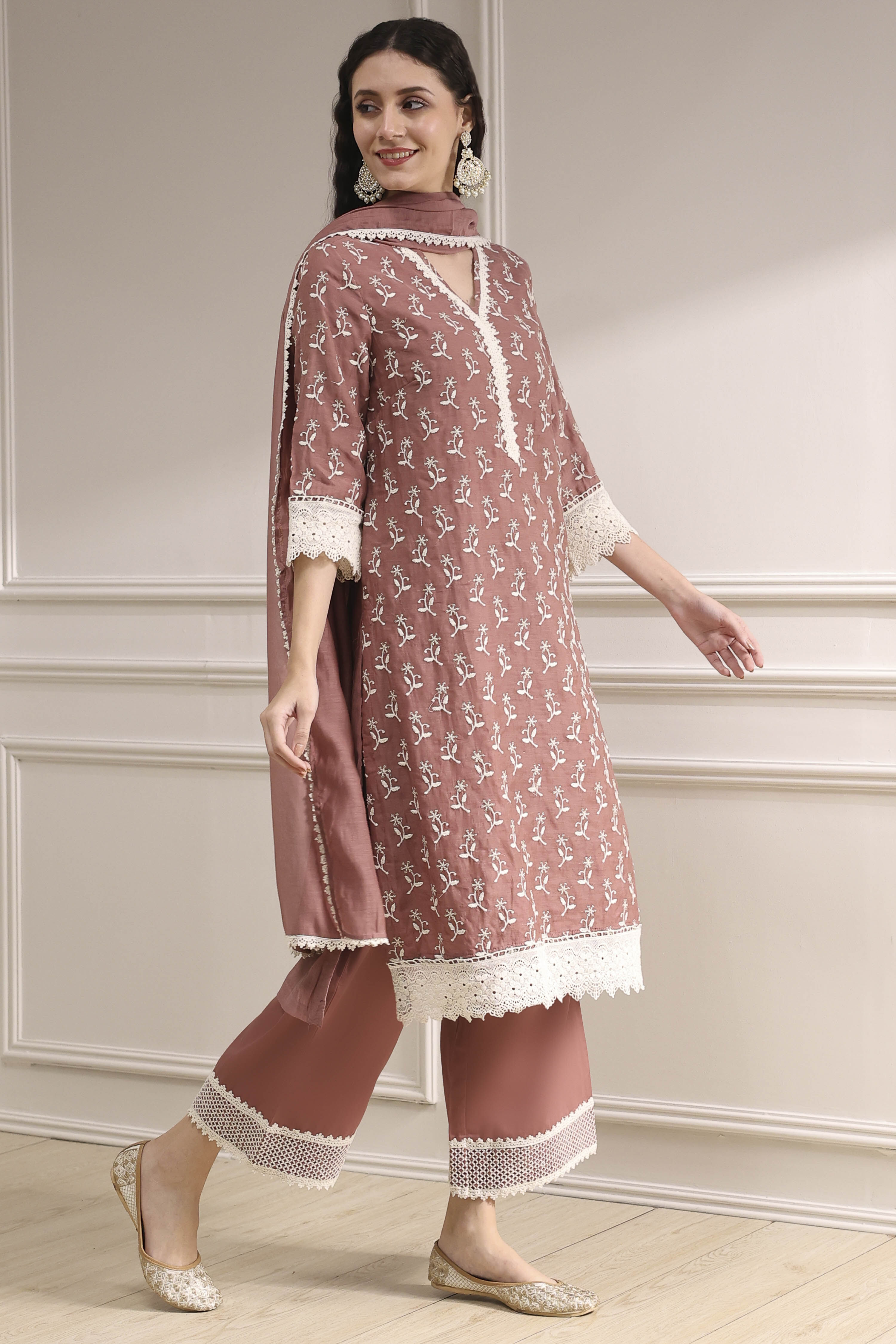 Sap Green Chanderi Straight Suit Set image number 5