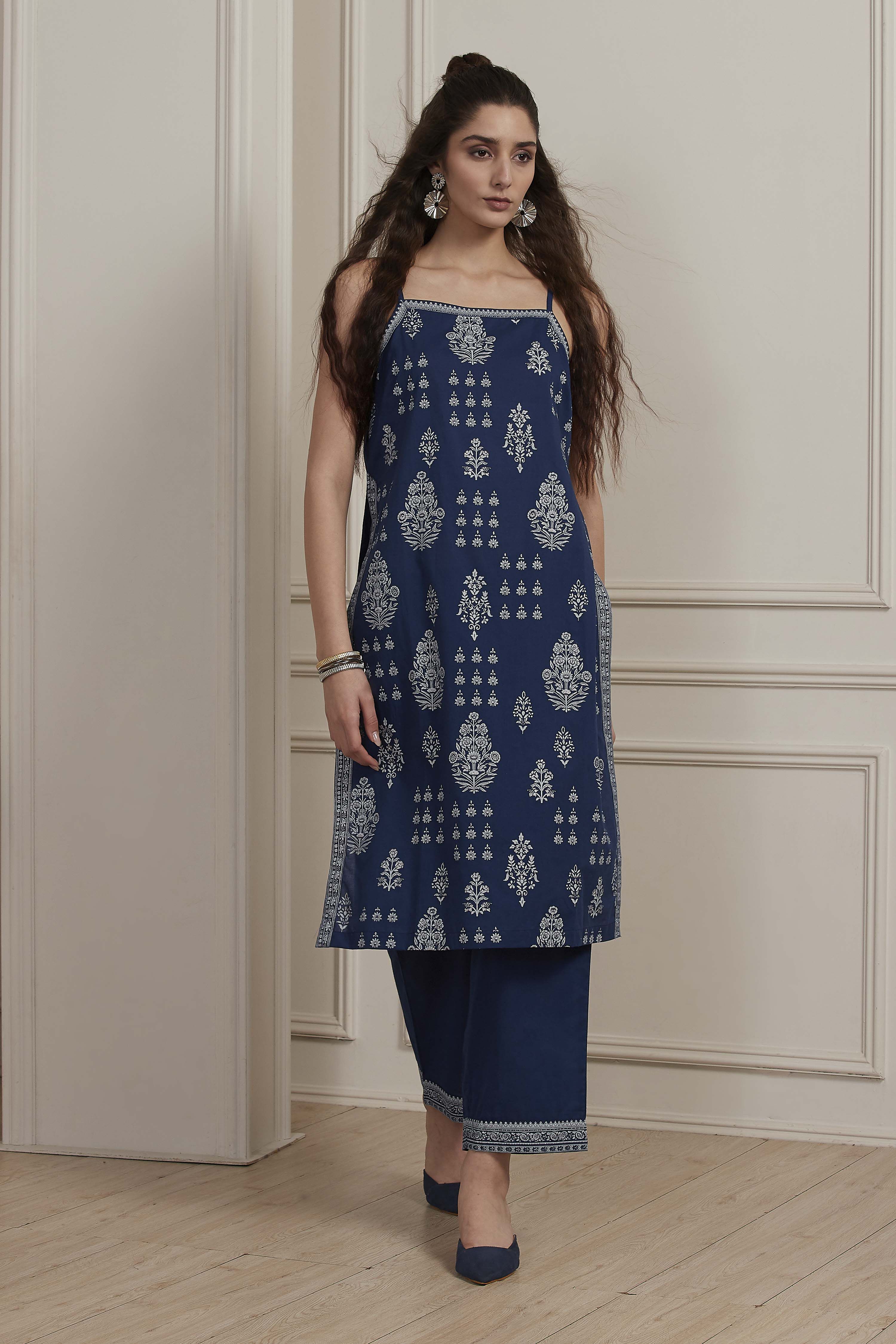 Indigo Cotton Printed Strappy Straight Kurta Set image number 5