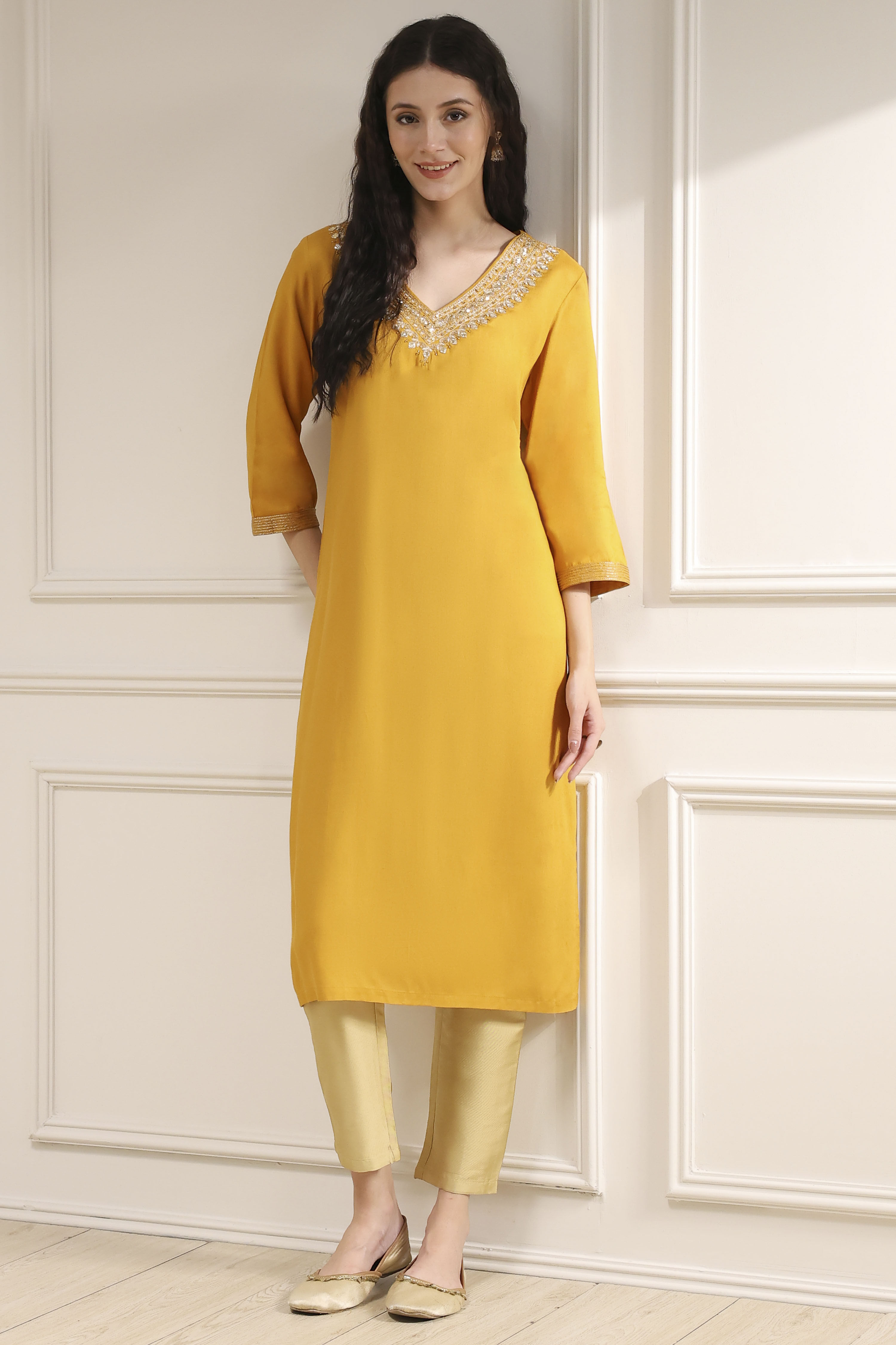 Yellow Solid Straight Kurta image number 5