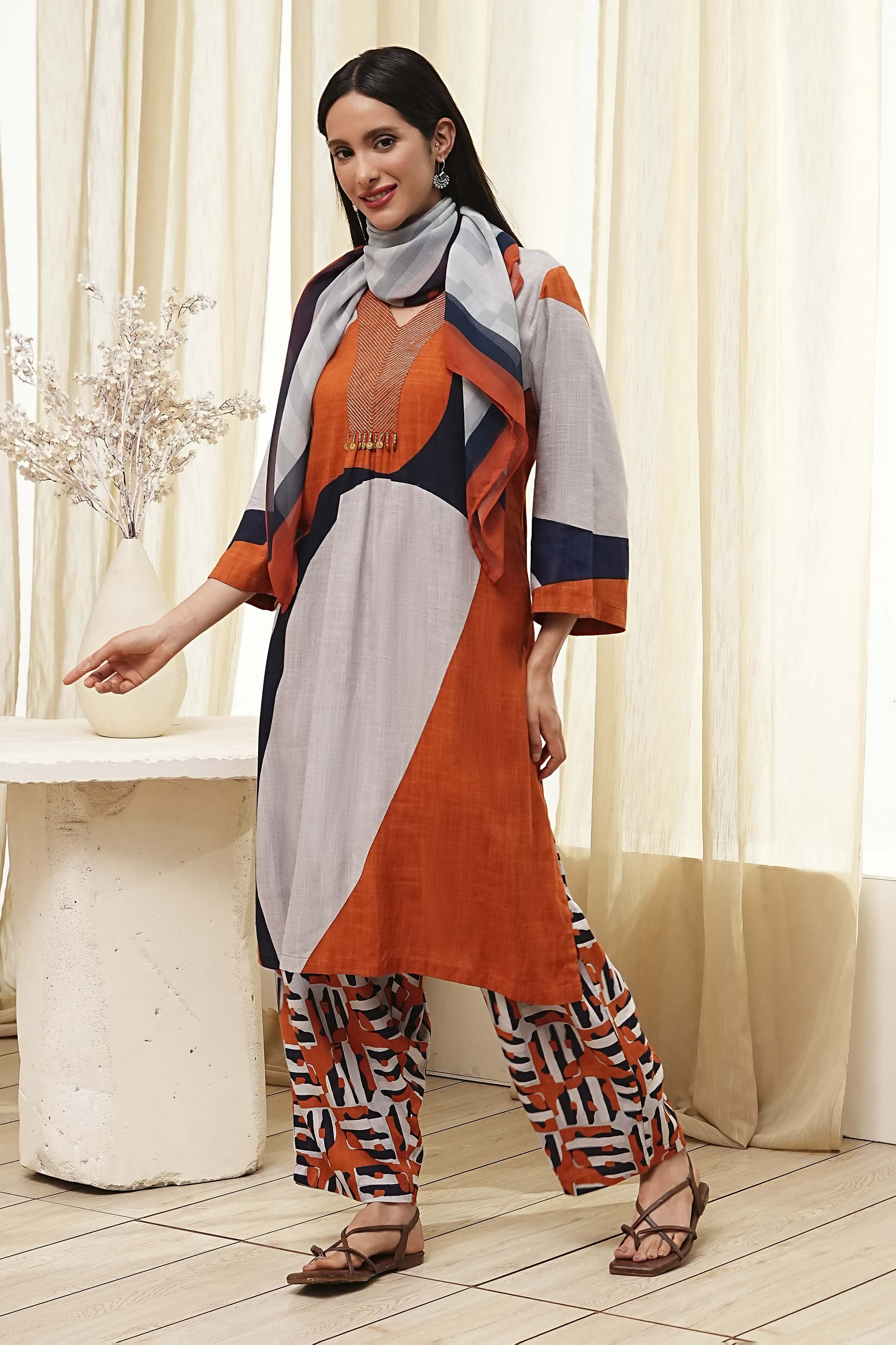 Orange and Beige Printed Straight Suit Set image number 3