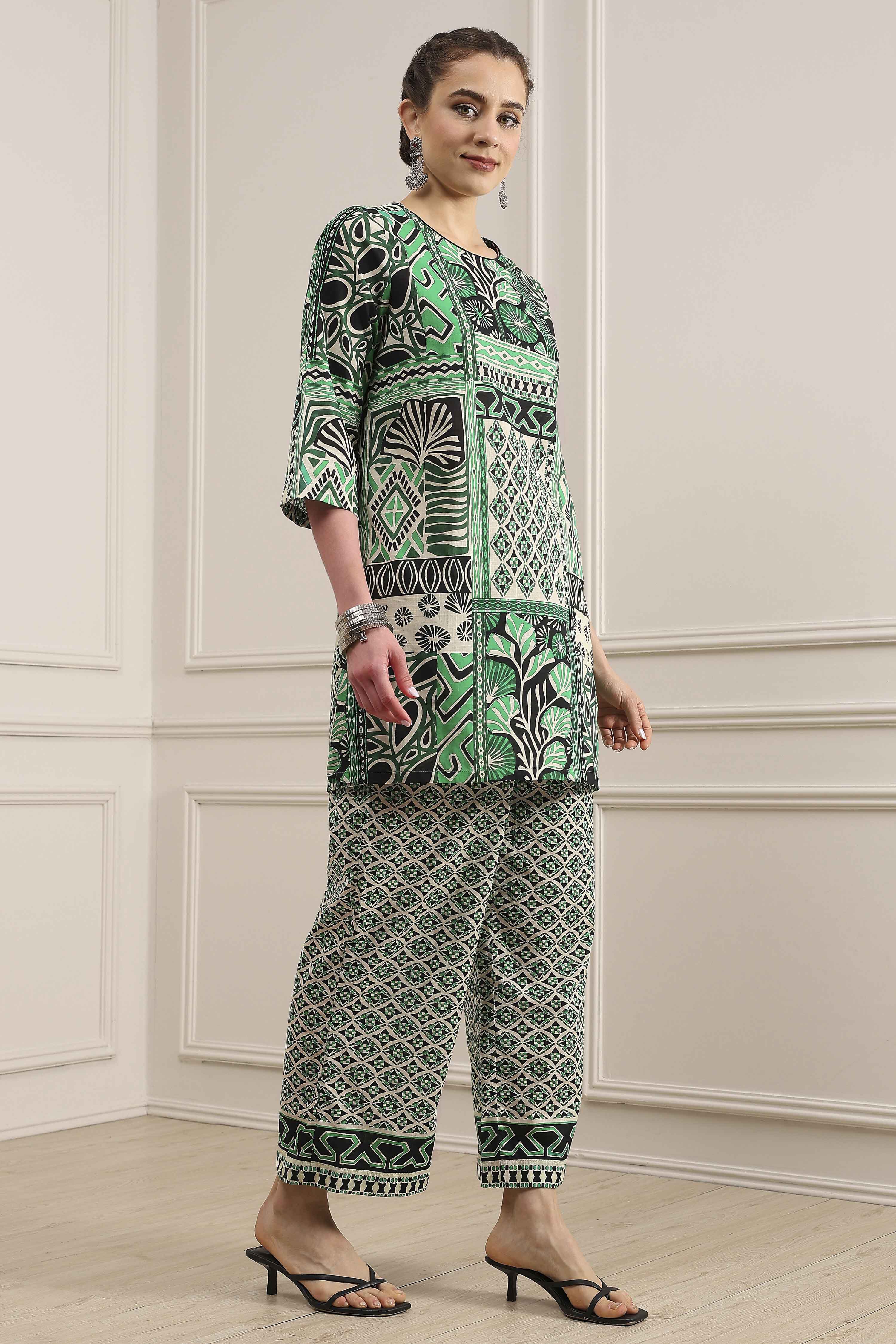 Green Cotton Printed Straight Kurta Set image number 5