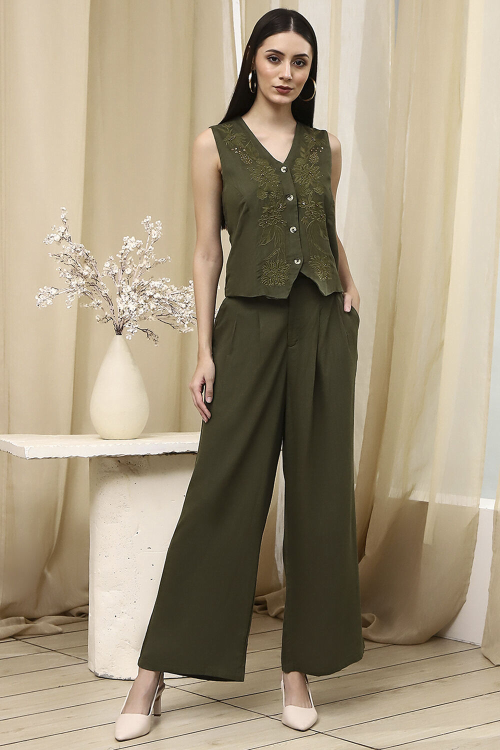 Olive Green Solid Straight Co-ord Set image number 6