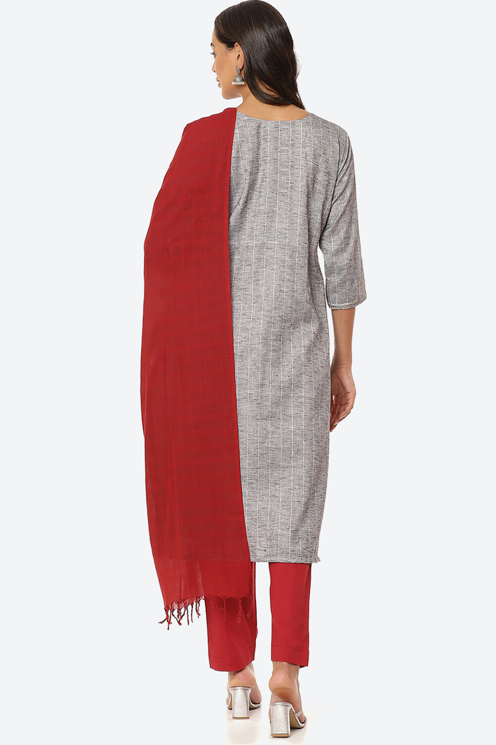 Grey Cotton Unstitched Suit Set image number 4