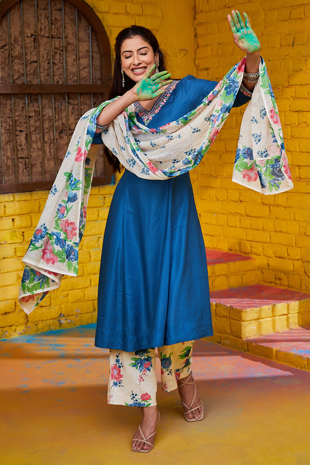 Fuschia Rayon Straight Suit Set image number 6