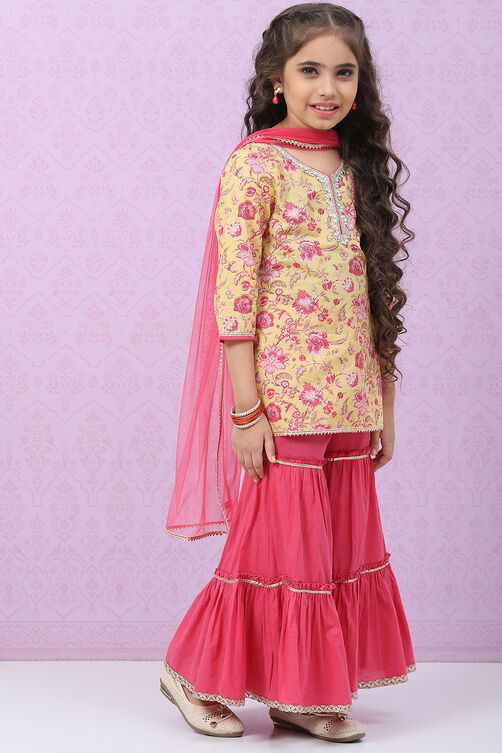 Yellow & Pink Cotton Lehenga Set image number 6