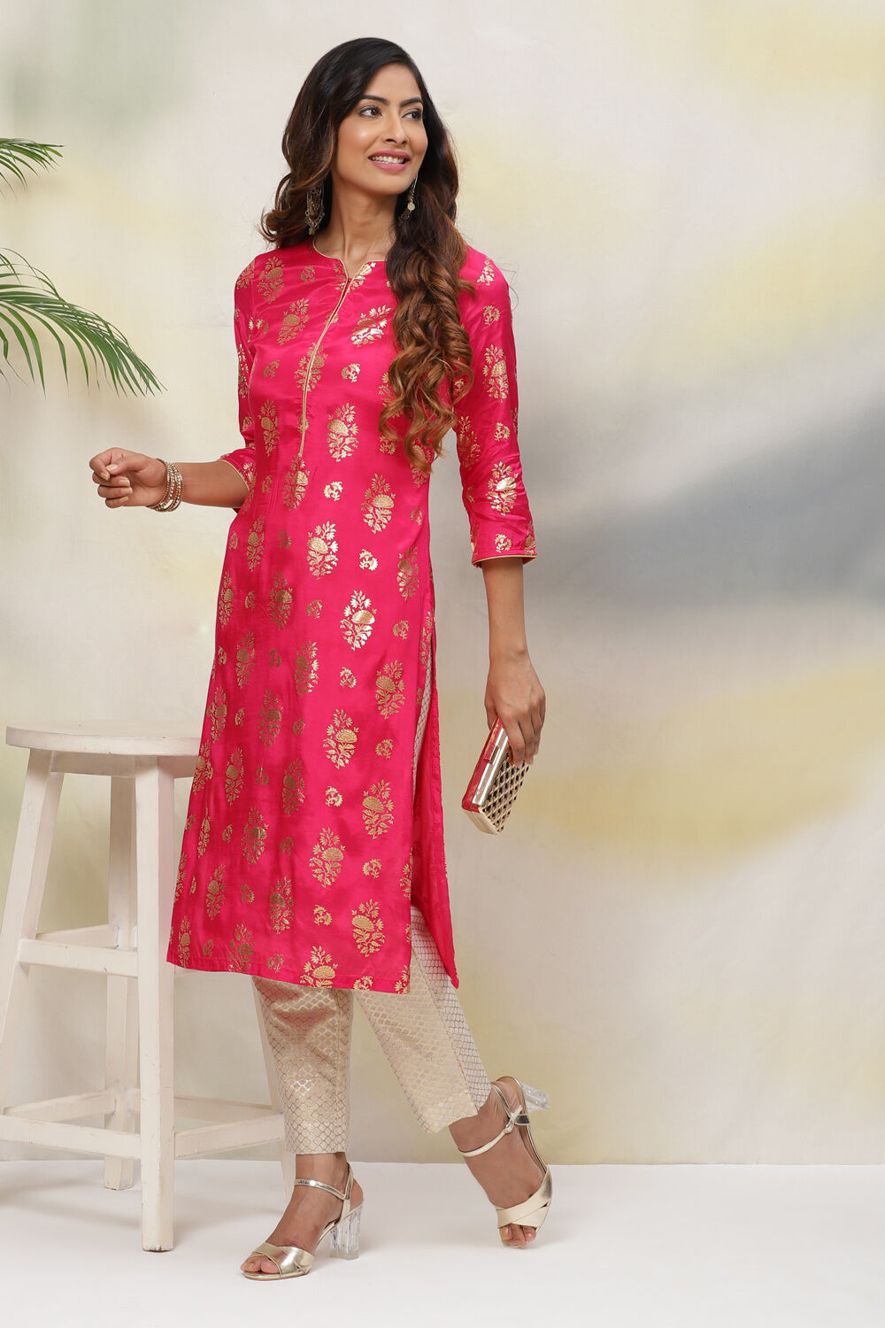 Red Straight Viscose Kurta image number 3