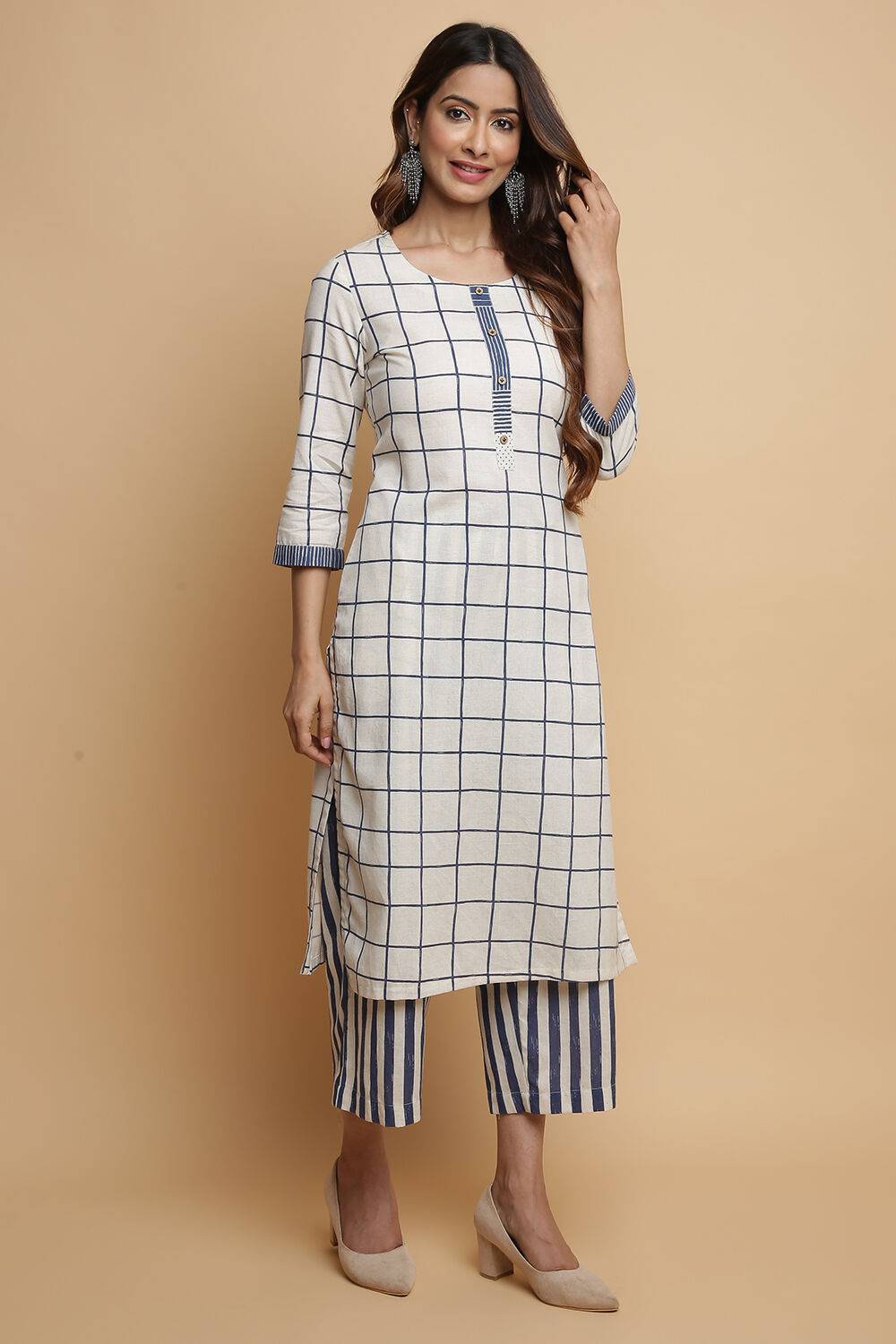 Black Cotton Straight Kurta Pants Set image number 4