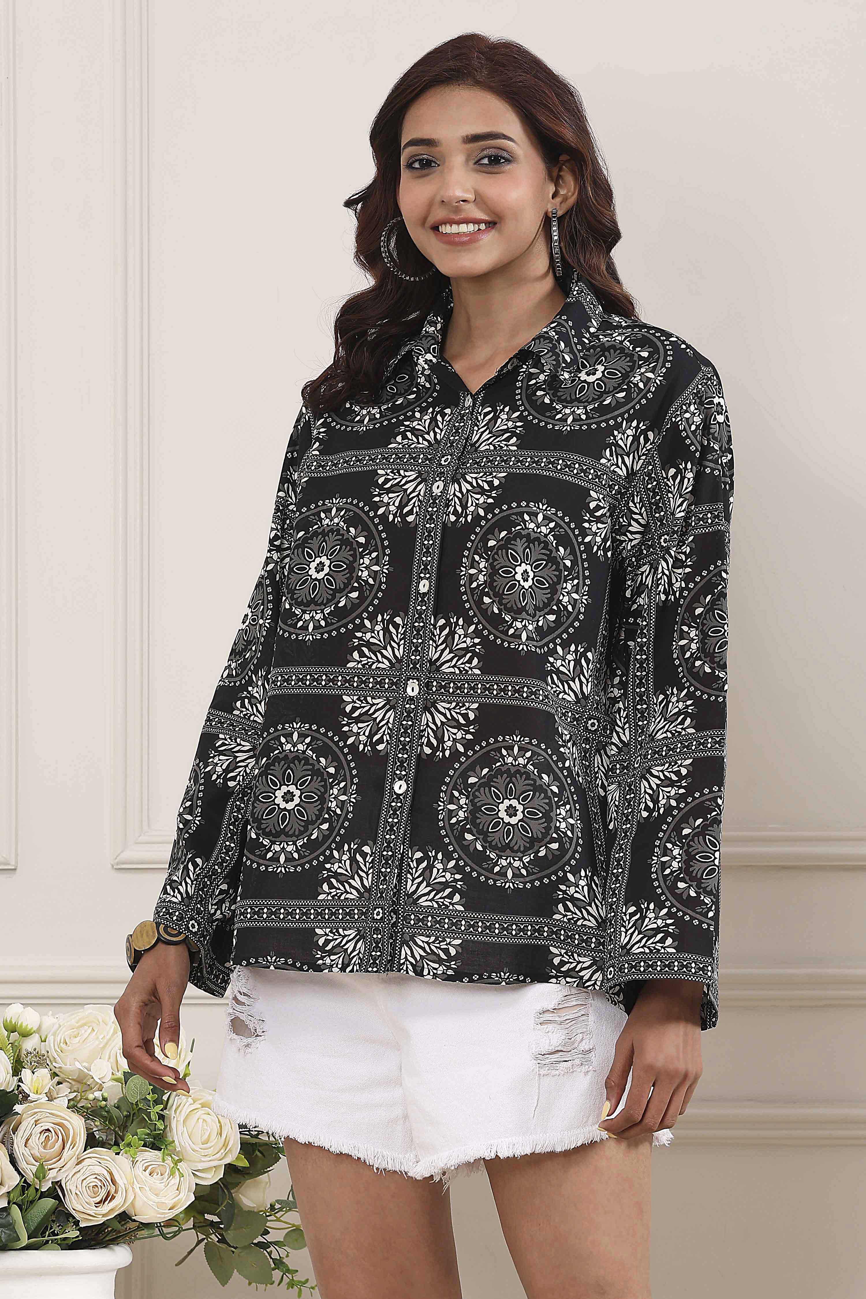 Black Cotton Printed Straight Shirt image number 2