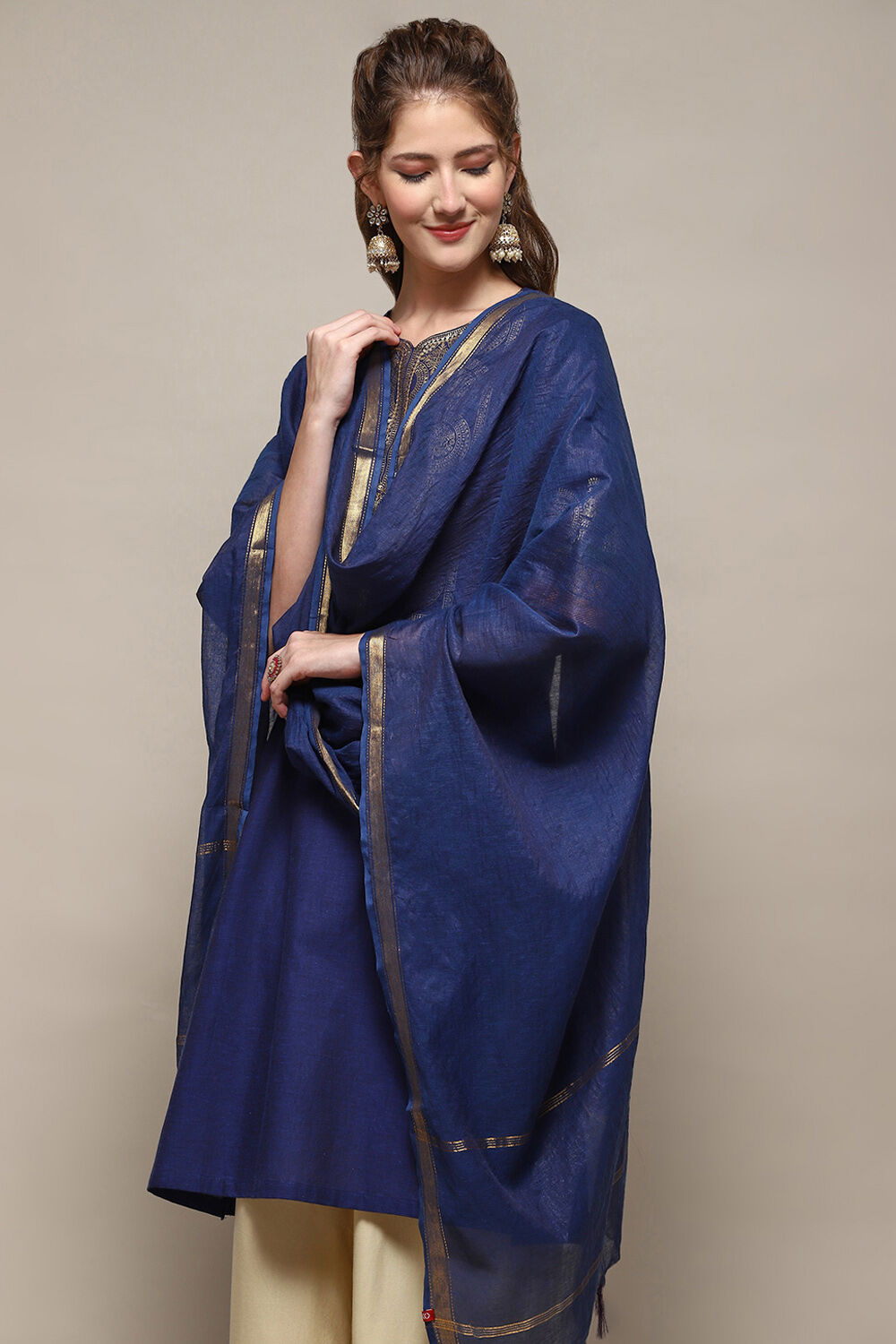Blue Cotton Blend Yard-Dyed Dupatta image number 0