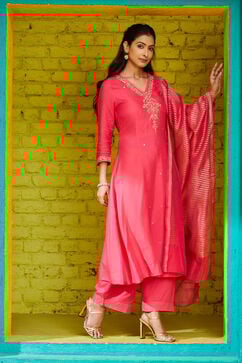 Fuschia Rayon Straight Suit Set image number 6