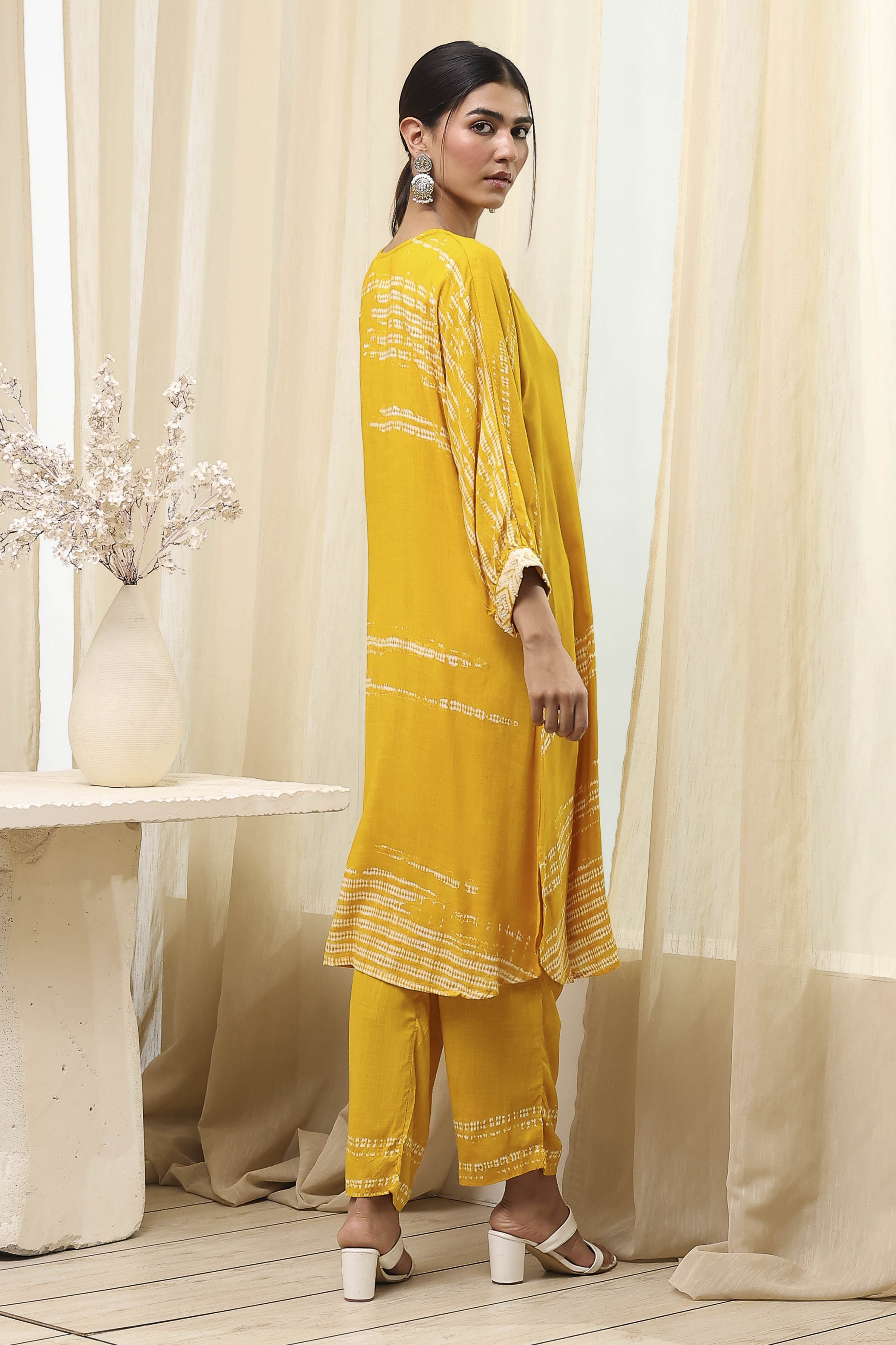 Mustard Yellow Printed Straight Suit Set image number 4