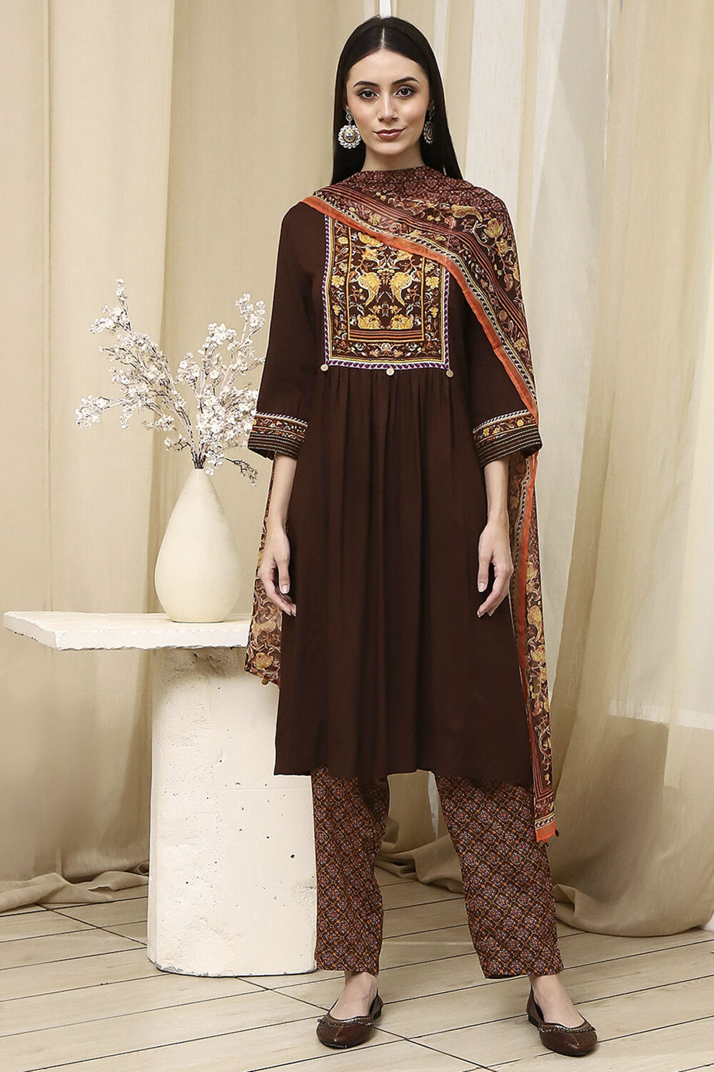 Brown Solid Gathered Straight Suit Set image number 6