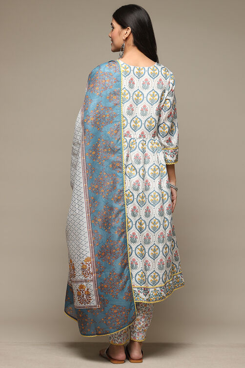 White Cotton Blend Gathered Kurta Suit Set image number 4