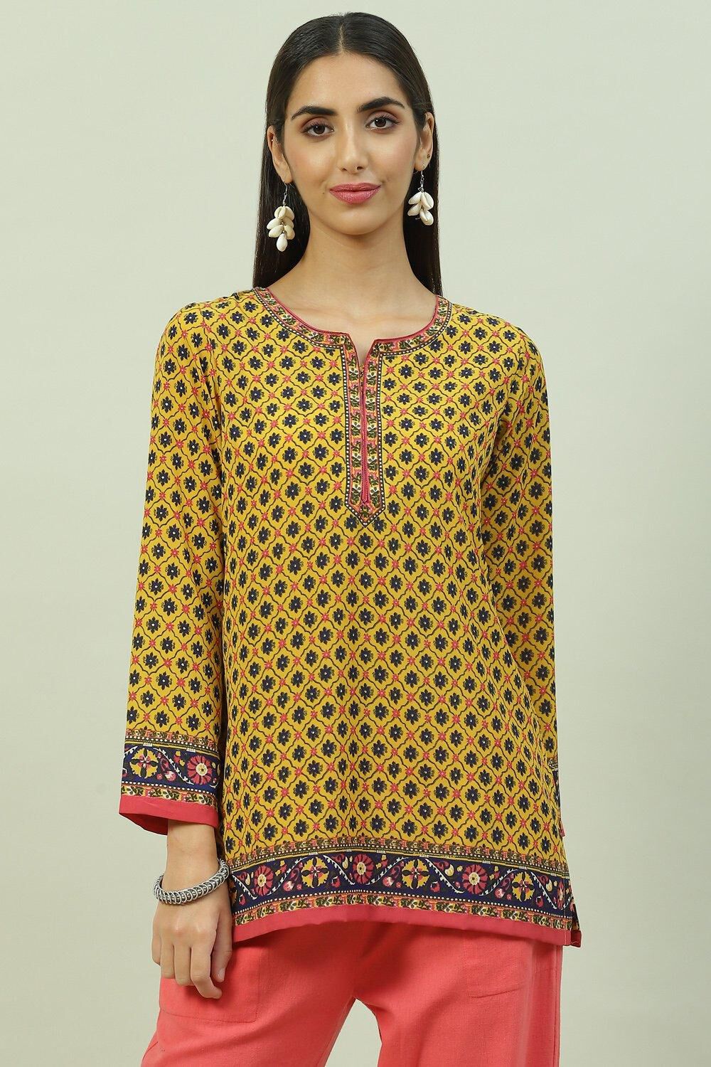 Off White Art Silk Straight Printed Kurti image number 0