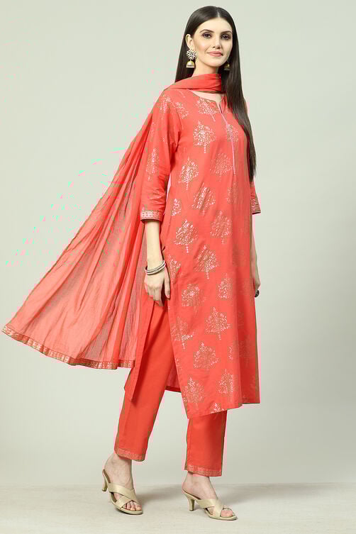Magenta Floral Foil Printed Straight Suit Set image number 6
