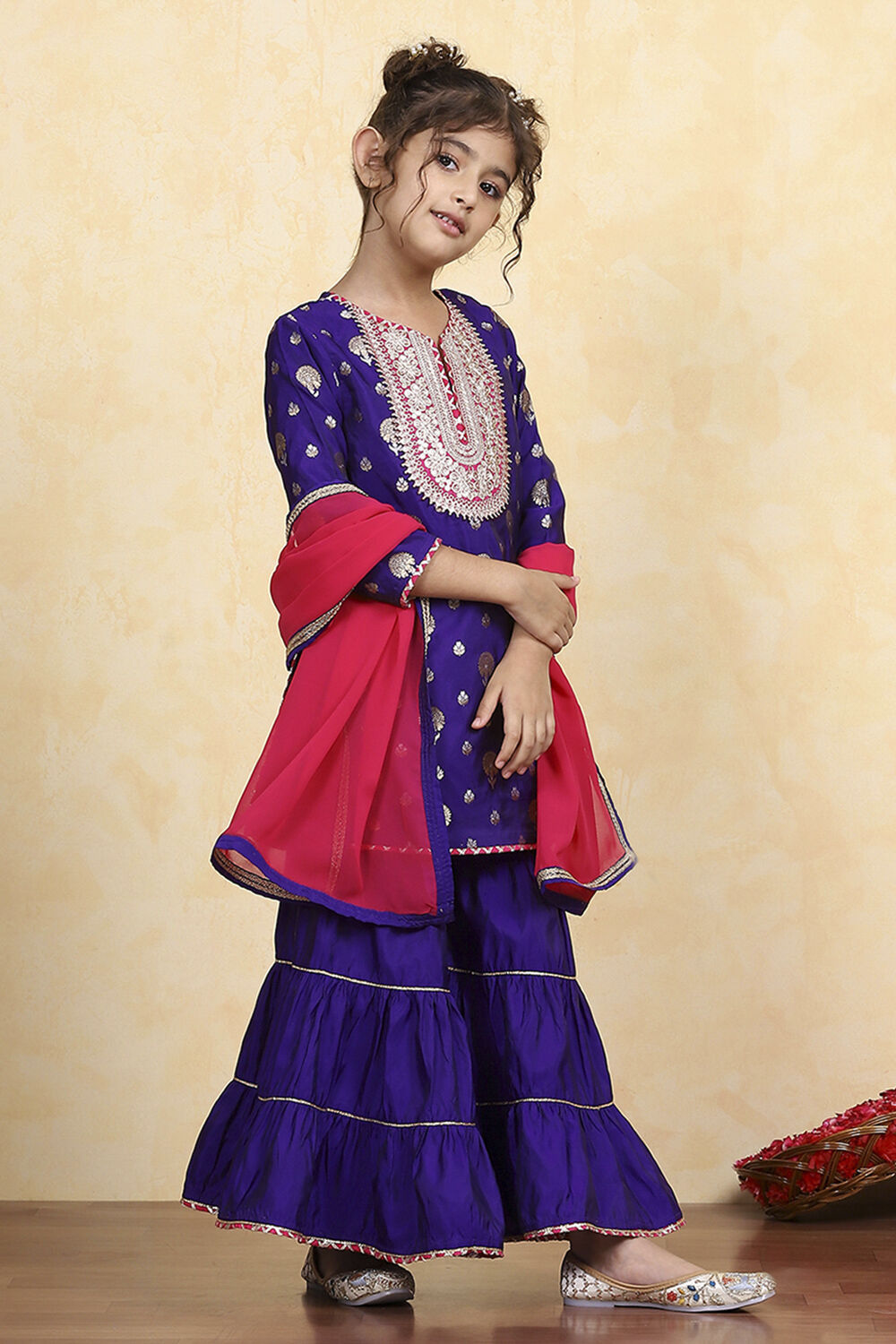 Purple Brocade Short Kurta Suit Set image number 5