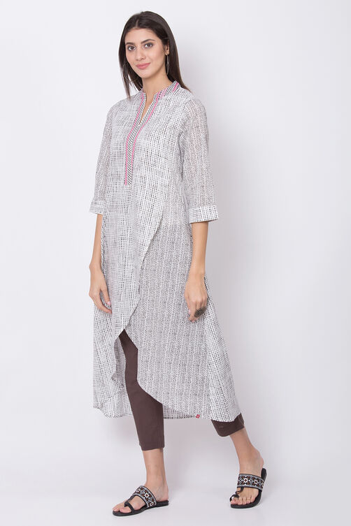 Off White Cotton A-Line Kurta Slim Pant Suit Set image number 3