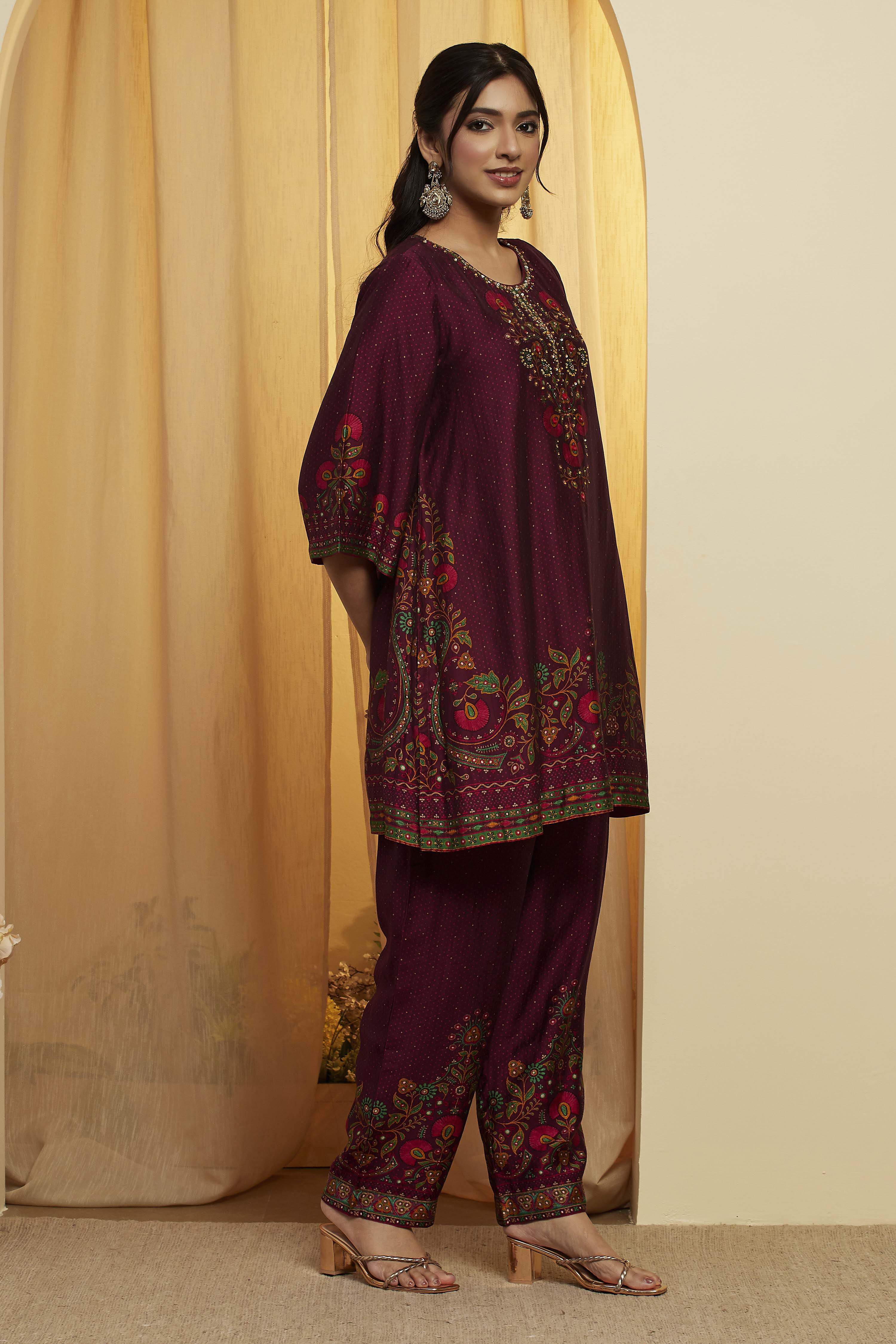 Wine Silk Printed Straight Kurta Set image number 4