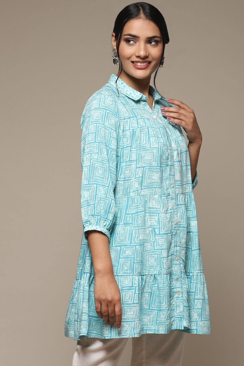 Red LIVA Printed Shirt image number 3