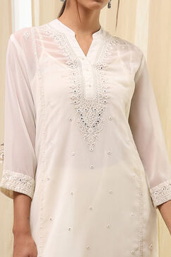 Off-White Embroidered Straight Kurta image number 1