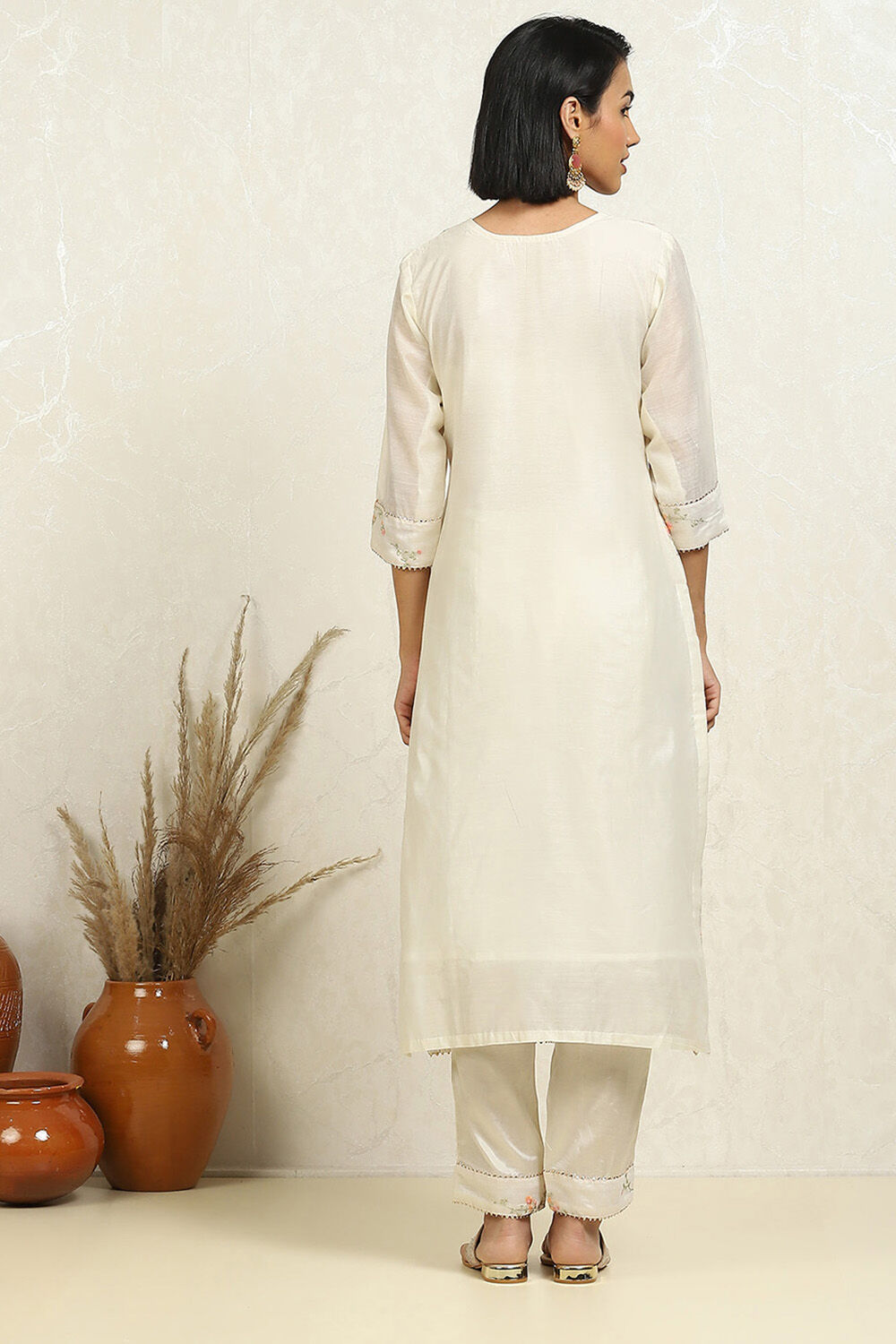 Off-white Chanderi Floral Embroidered Unstitched Suit Set image number 5