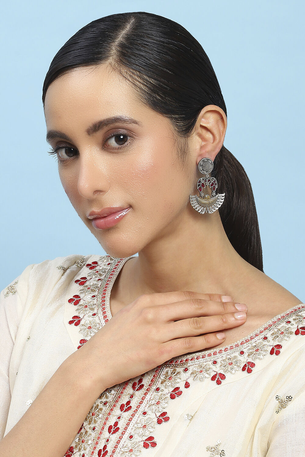 Pink Stone Embellished Earrings image number 3