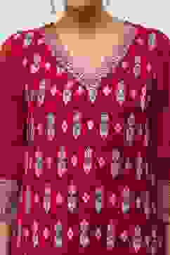 Red Embroidered Straight Suit Set image number 1