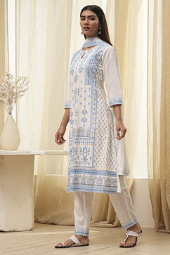 Off-White and Blue Cotton Straight Suit Set image number 3