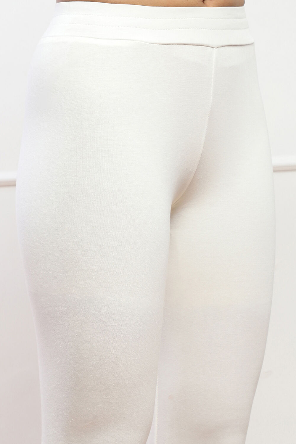 Black Cotton Blend Solid Leggings image number 1