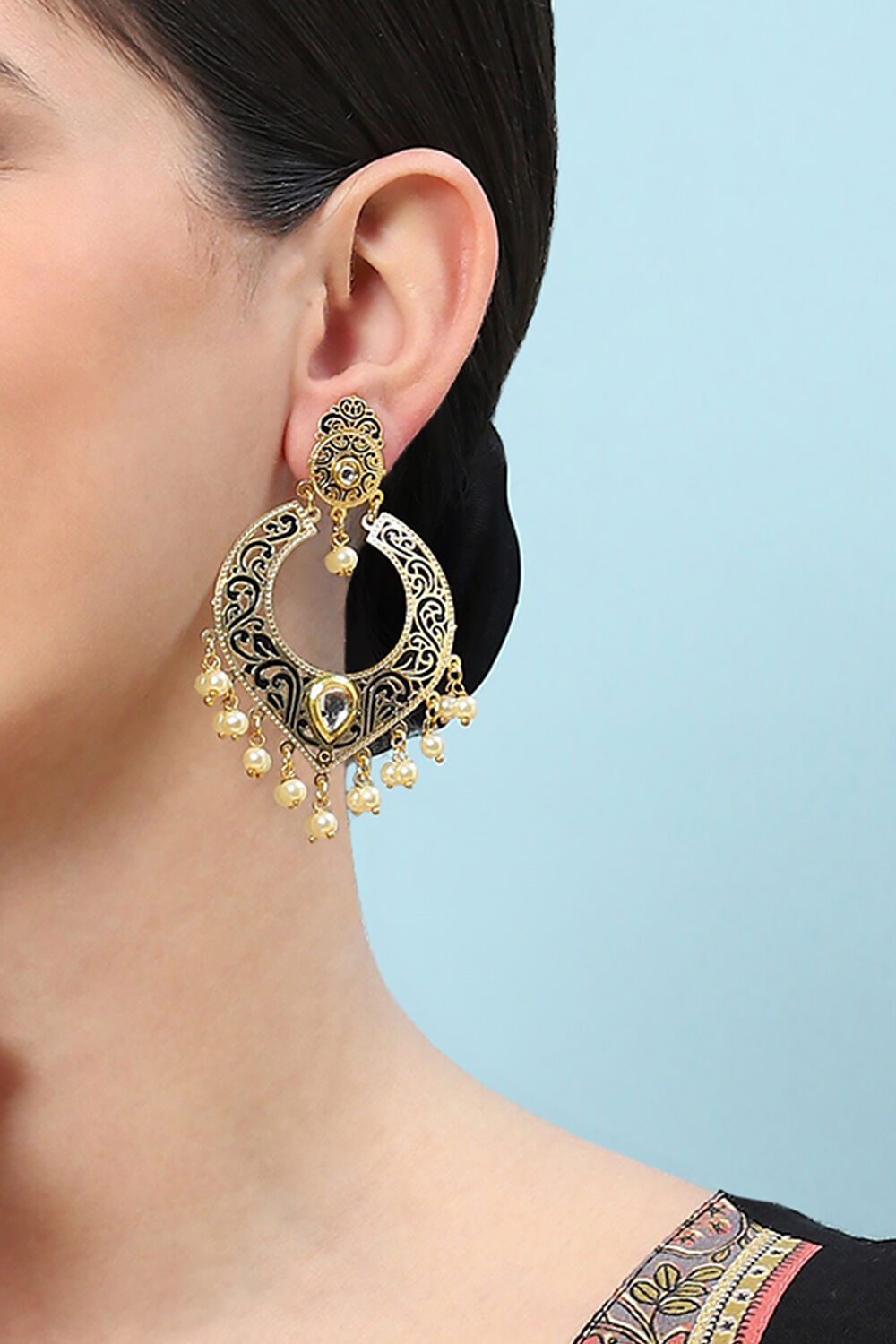 Gold Black Brass Earrings image number 1