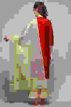 Gold-Toned Yard-dyed Dupatta image number 2