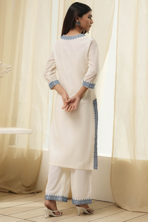 Pink Embroidered Straight Suit Set image number 4