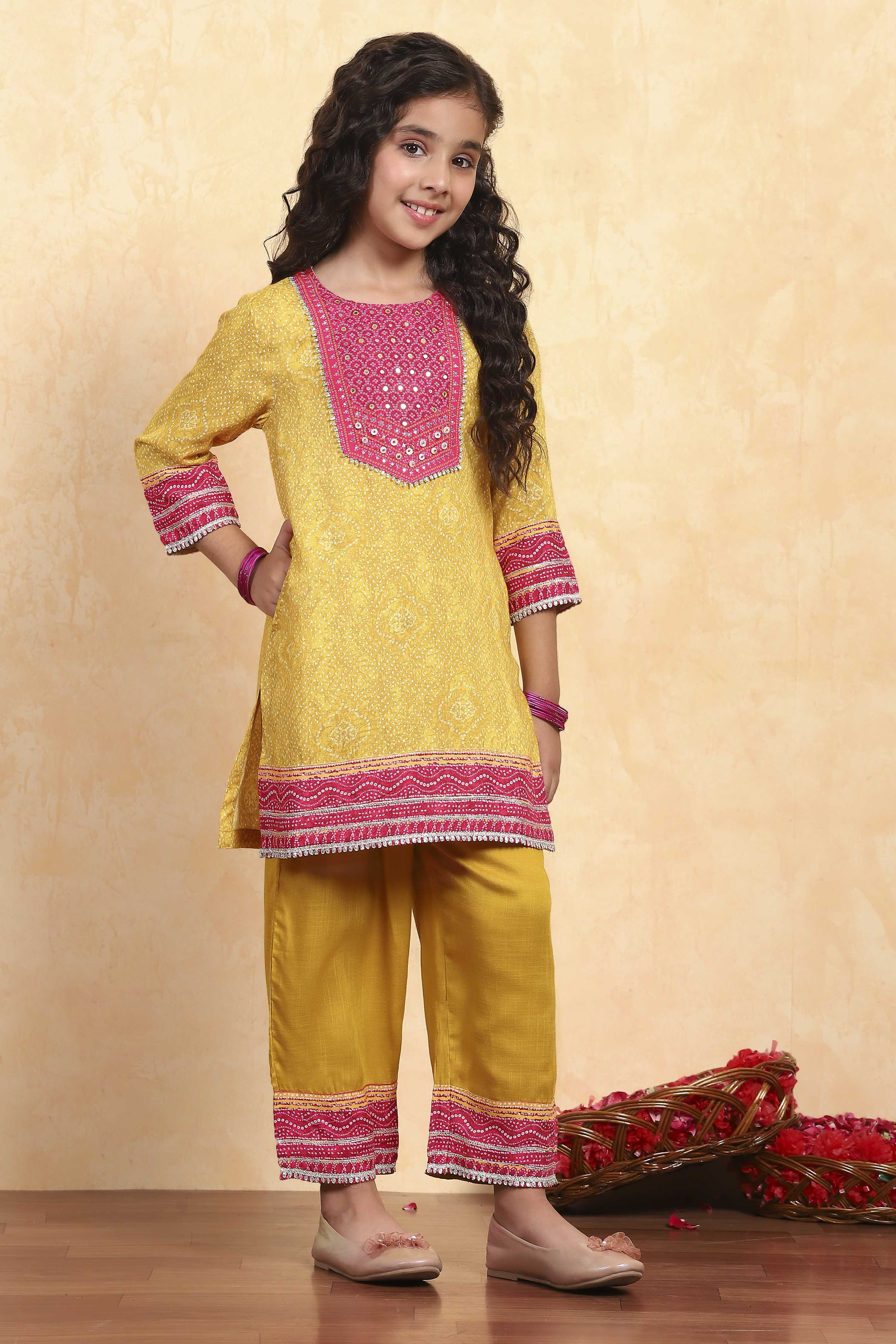 Yellow Viscose Blend Printed Straight Kurta Pants Set image number 5