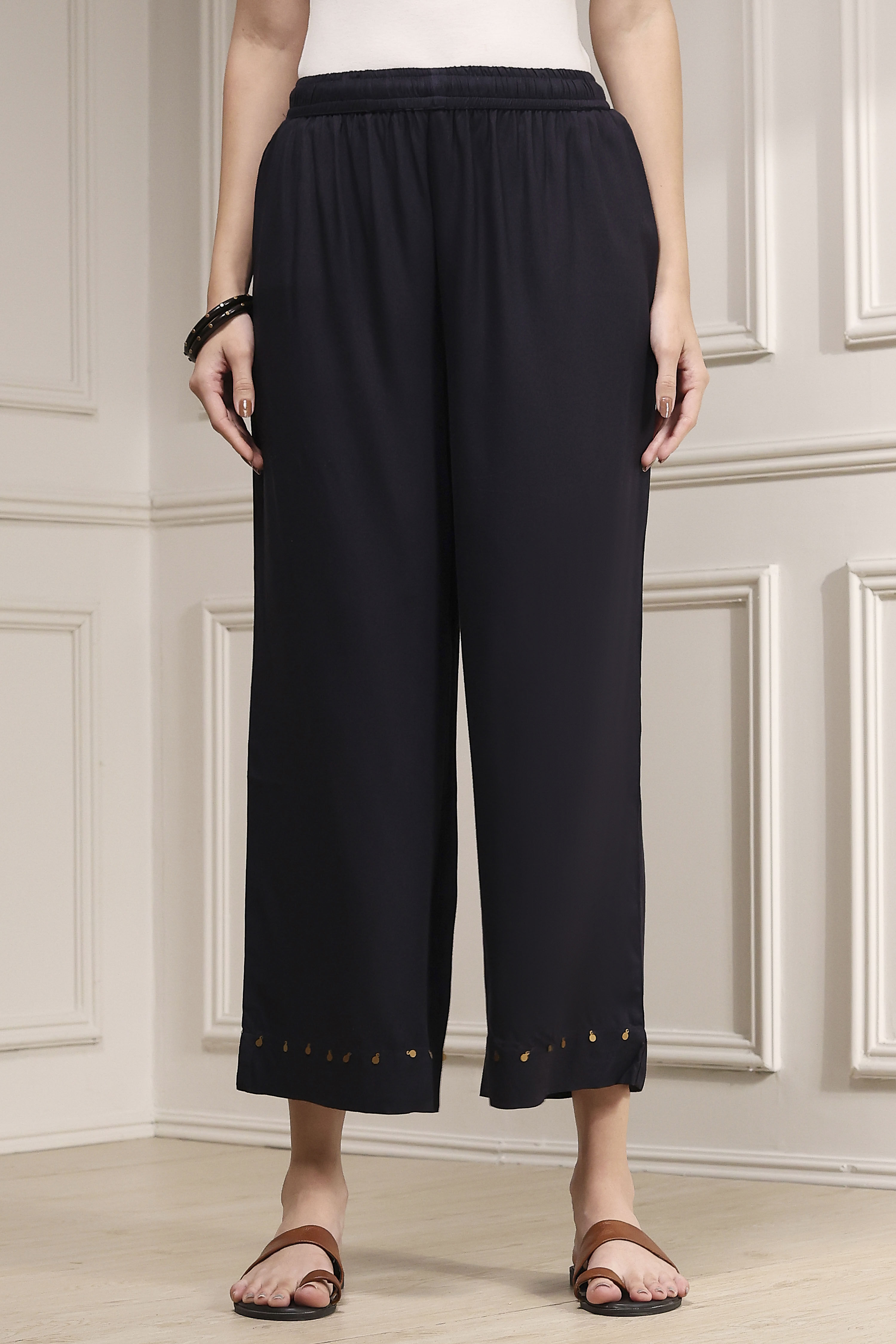 Charcoal Viscose Rayon Straight Solid Palazzo Pants image number 5