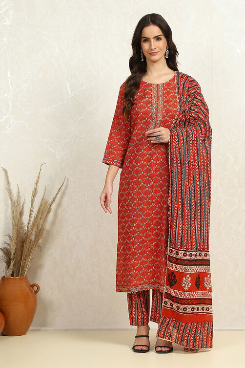 Green Cotton Printed Unstitched Suit Set image number 7