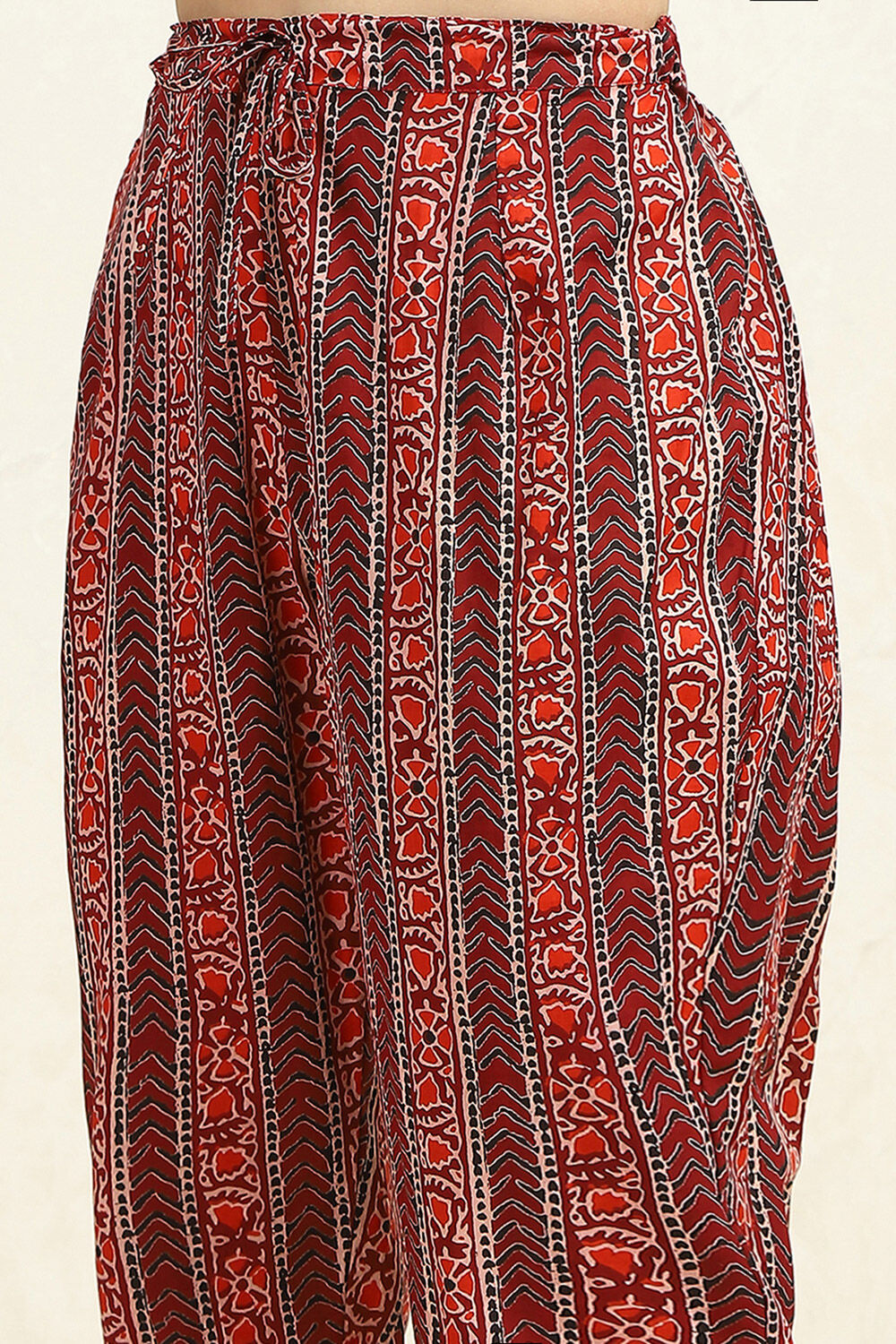 Green Cotton Floral Printed Unstitched Suit Set image number 3