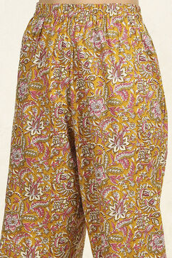 Yellow Cotton Unstitched Suit Set image number 3