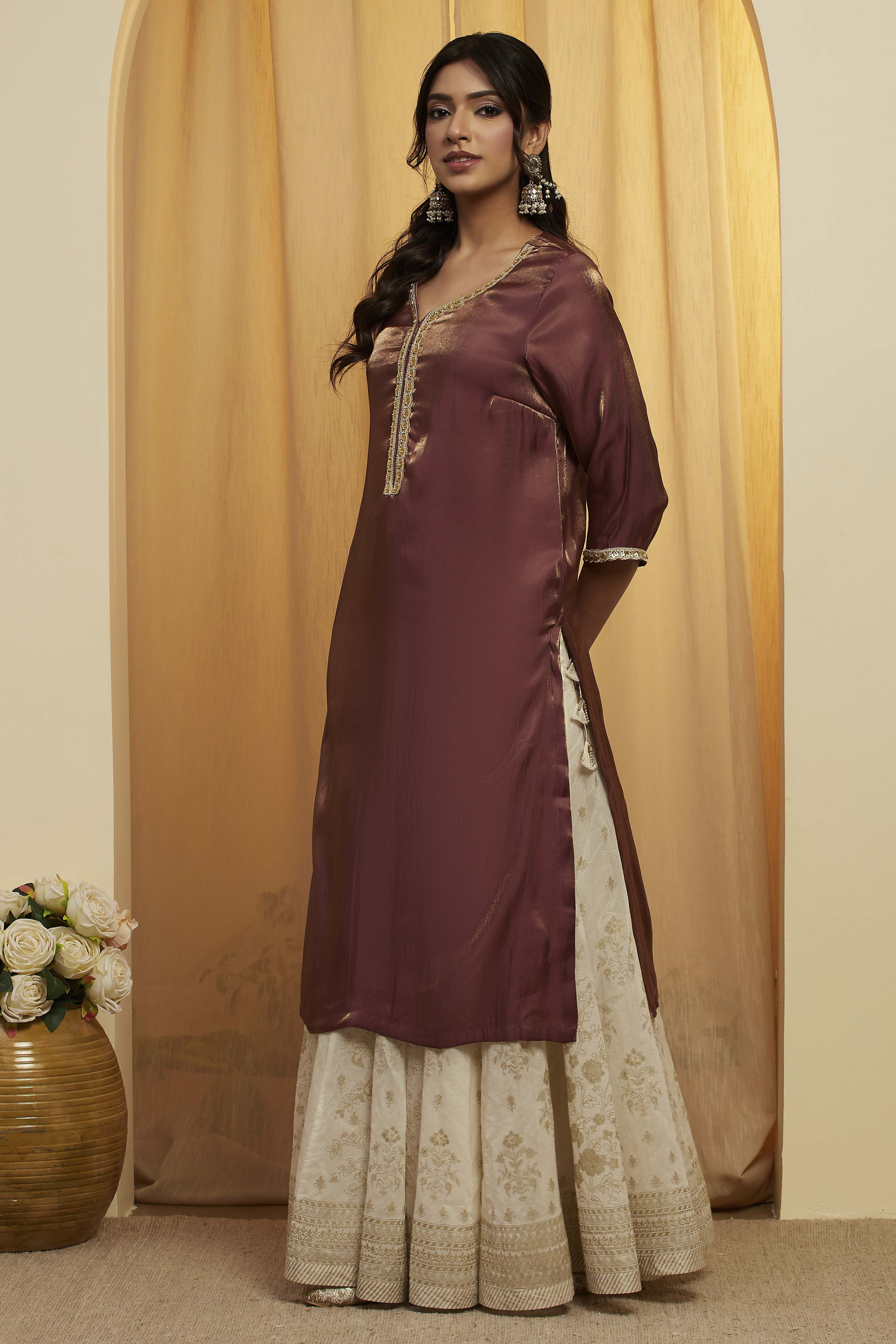 Mauve Viscose Rayon Sheen Straight Kurta image number 2