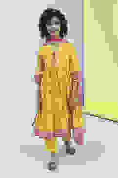 Yellow Cotton Printed Tiered Suit Set image number 6