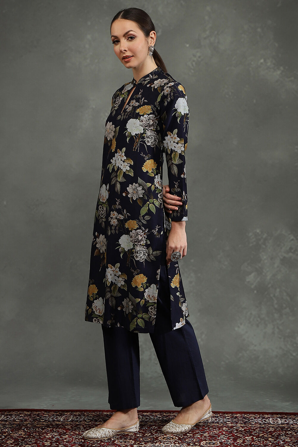 Indigo Silk Chanderi Floral Printed Straight Kurta Set image number 3